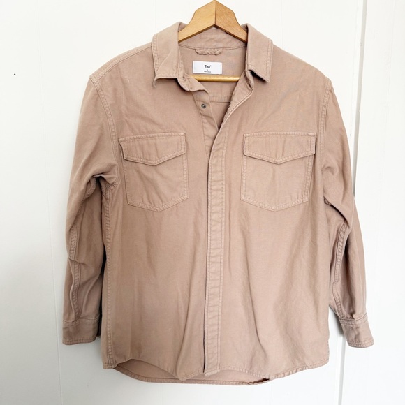 TNA Jackets & Blazers - Aritzia TNA 100% Cotton Shirt Jacket‎ Button Up Pockets Size 1 Beige Tan